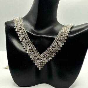 Stunning Silver Rhinestone Necklace